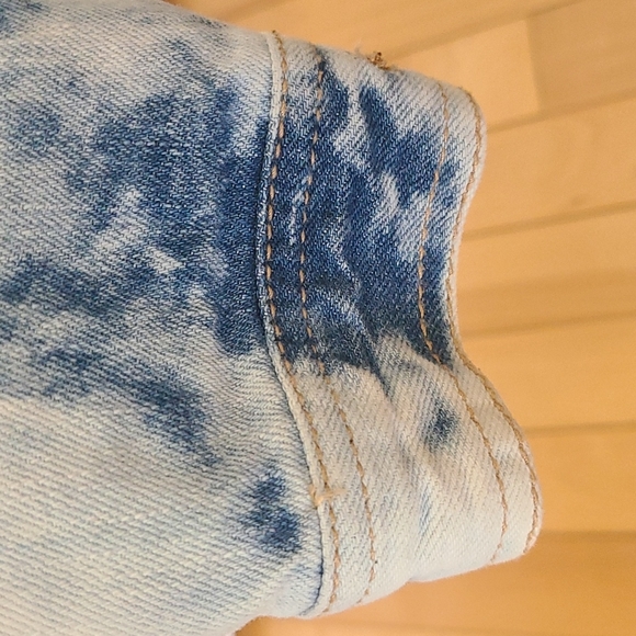 Forever 21 Acid Wash Jean Jacket - Picture 7 of 7